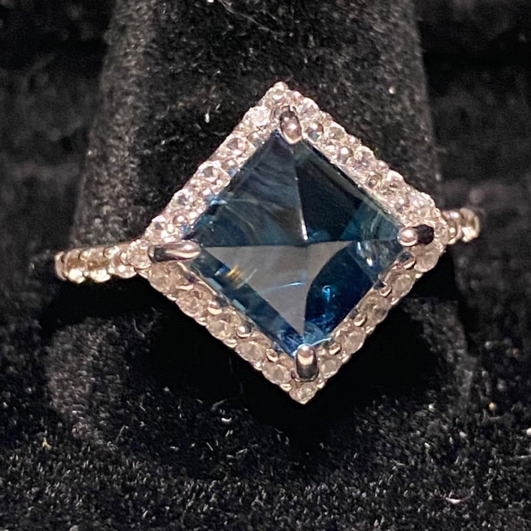Ring Blue Topaz White Spinel Size 9.75 4.2 Ct. Approx. Total Sterling Silver Stamped 925