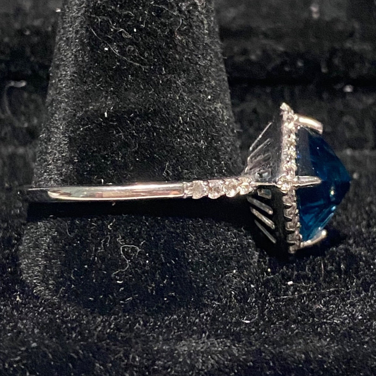 Ring Blue Topaz White Spinel Size 9.75 4.2 Ct. Approx. Total Sterling Silver Stamped 925
