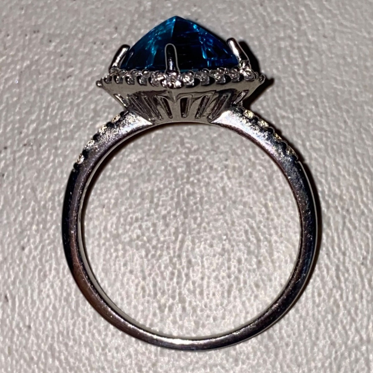 Ring Blue Topaz White Spinel Size 9.75 4.2 Ct. Approx. Total Sterling Silver Stamped 925