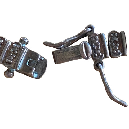 Vintage 925 Sterling Silver Bracelet With Intricate Link Design & Secure Clasp
